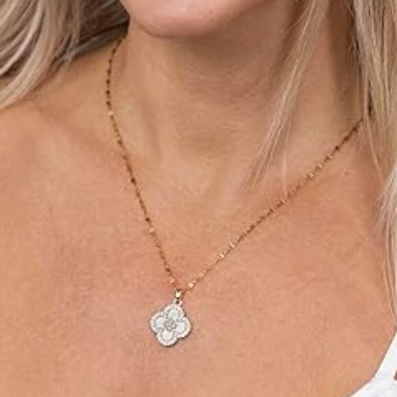 Neiman Marcus 18K Gold Plated Mother of Pearl Clover CZ Pendant Necklace - Picture 1 of 4